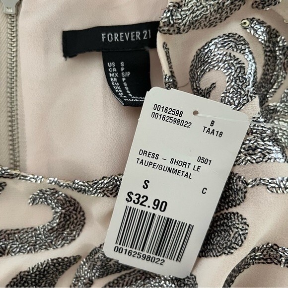 NWT Forever 21 Sequin Short Sleeve Shift Dress, Size S - Picture 8 of 8